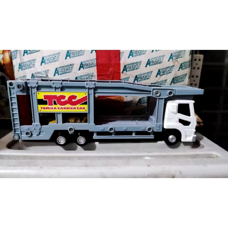 Tomica Car Carrier 