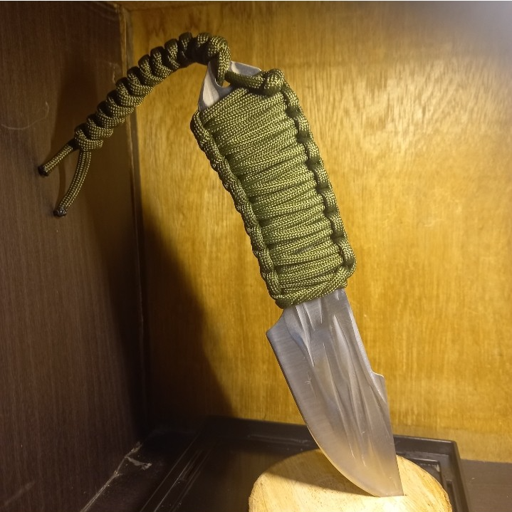 Hunter Army Green Paracord Knife