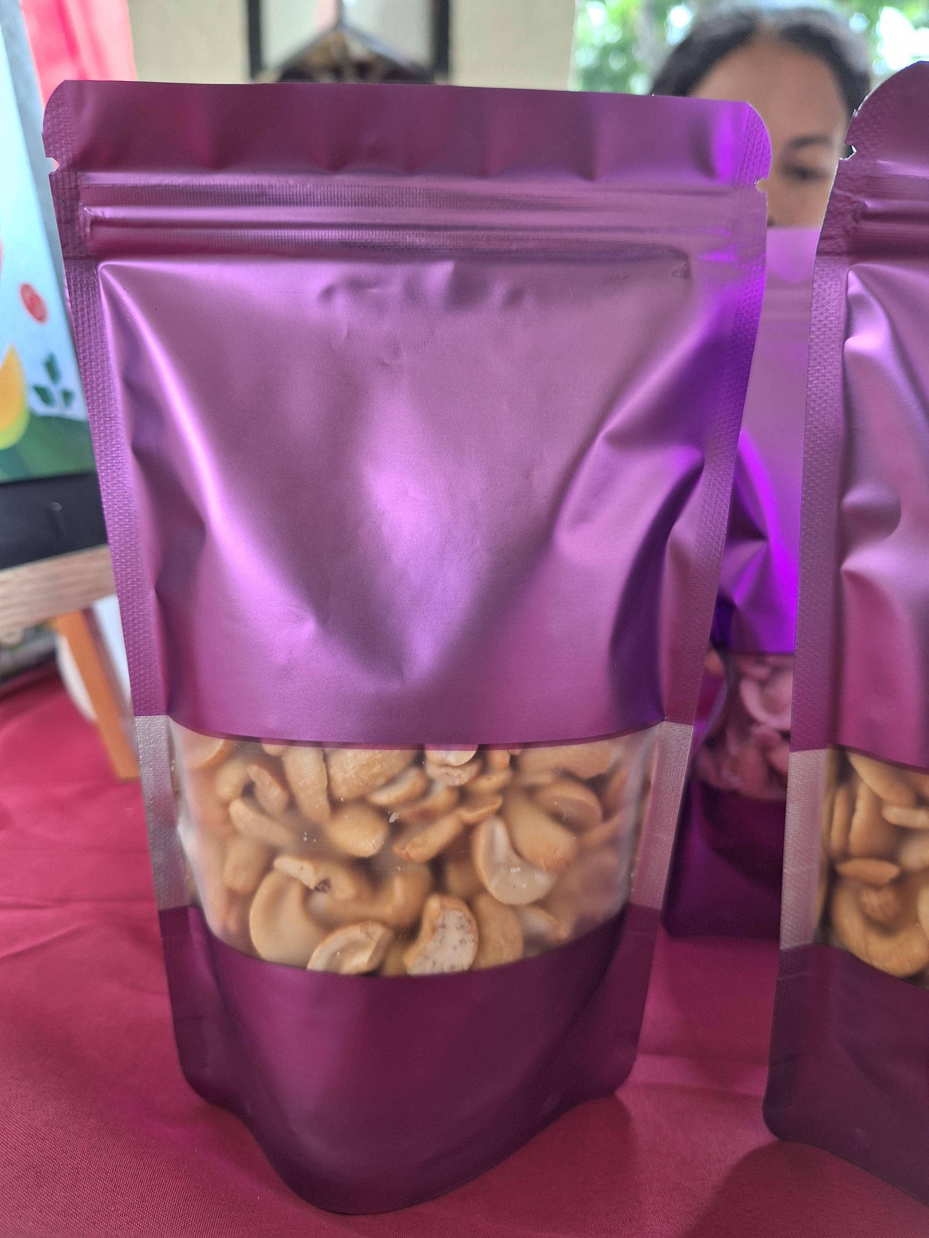 Salted cashew nuts