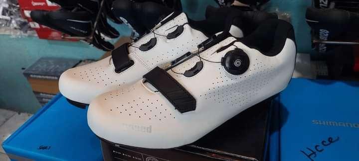Speed cleats shoes