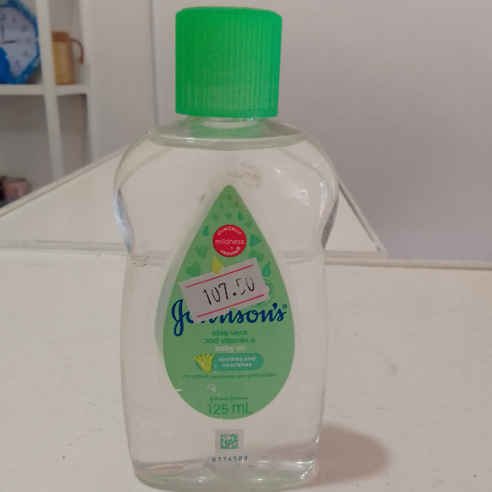 Johnson's aloevera baby oil 125ml