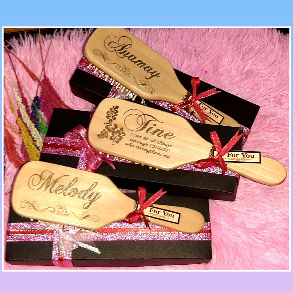 Personalized Wooden Paddle Hairbrush(Medium Size)