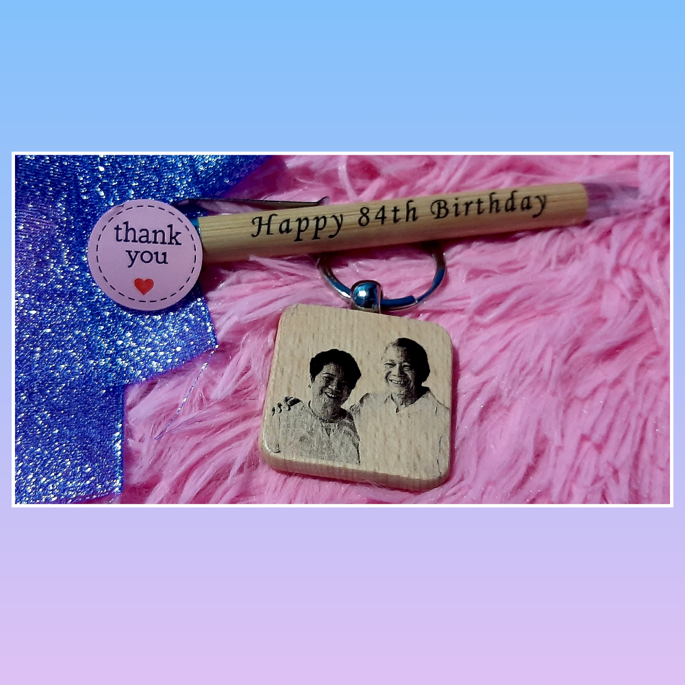 Wooden Keychain Personalize Engrave (Square size)