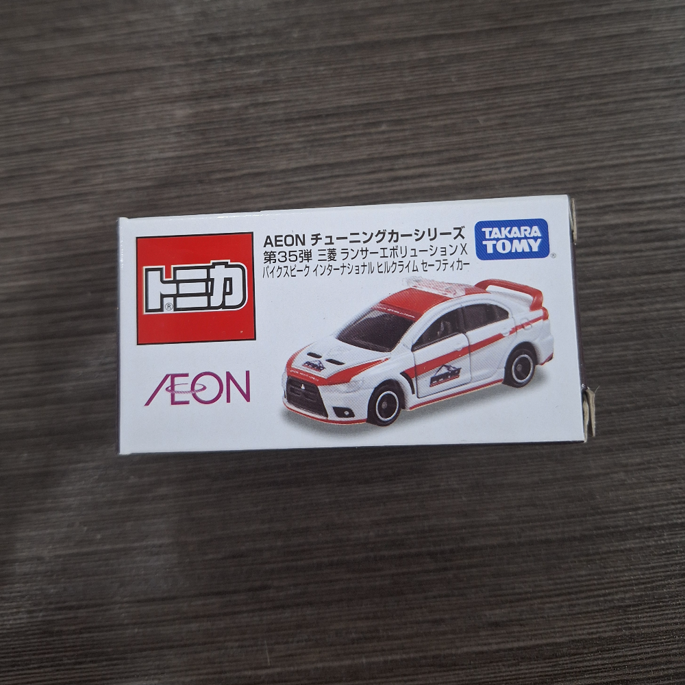 TOMICA Mitsubishi Lancer Evolution X Pikes Peak Safety Car