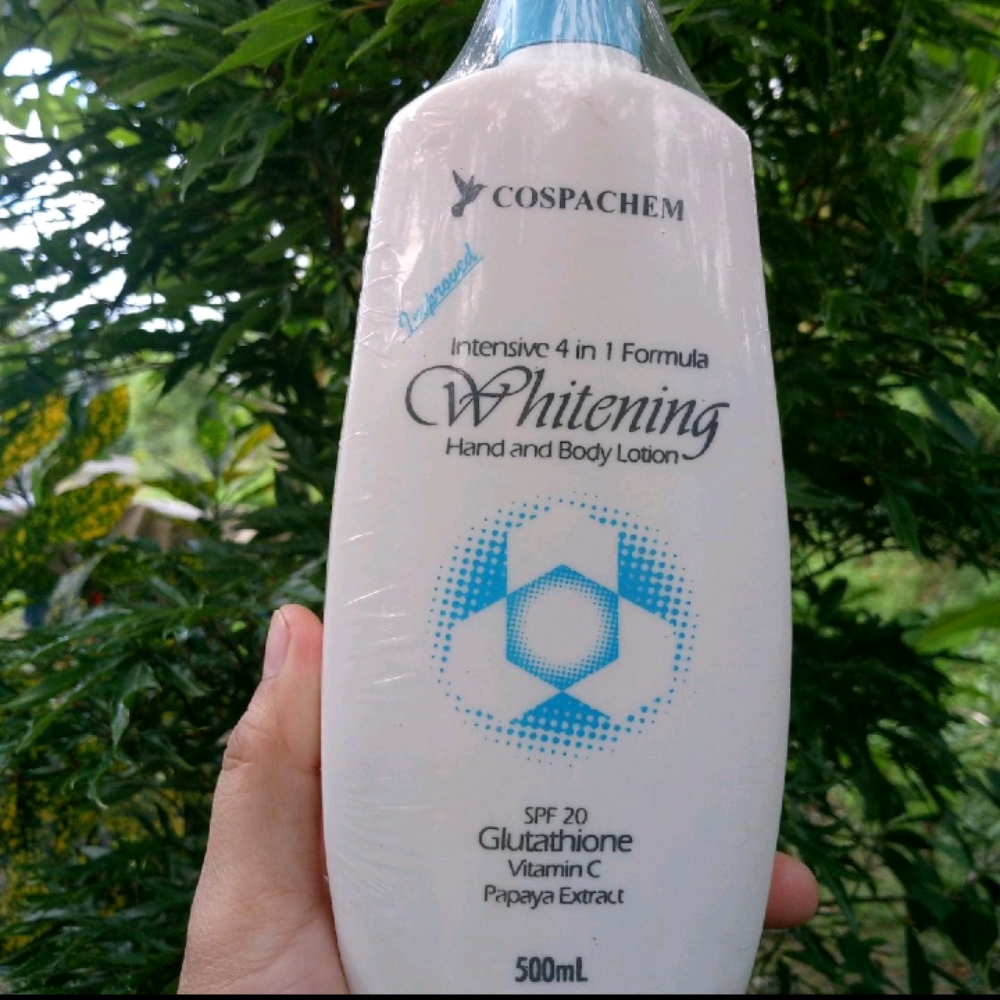 Cospachem Whitening Lotion with Glutathione SPF 20