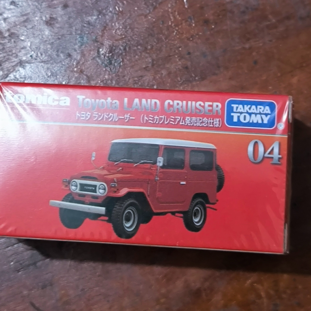 Tomica Premium Toyota land cruiser red