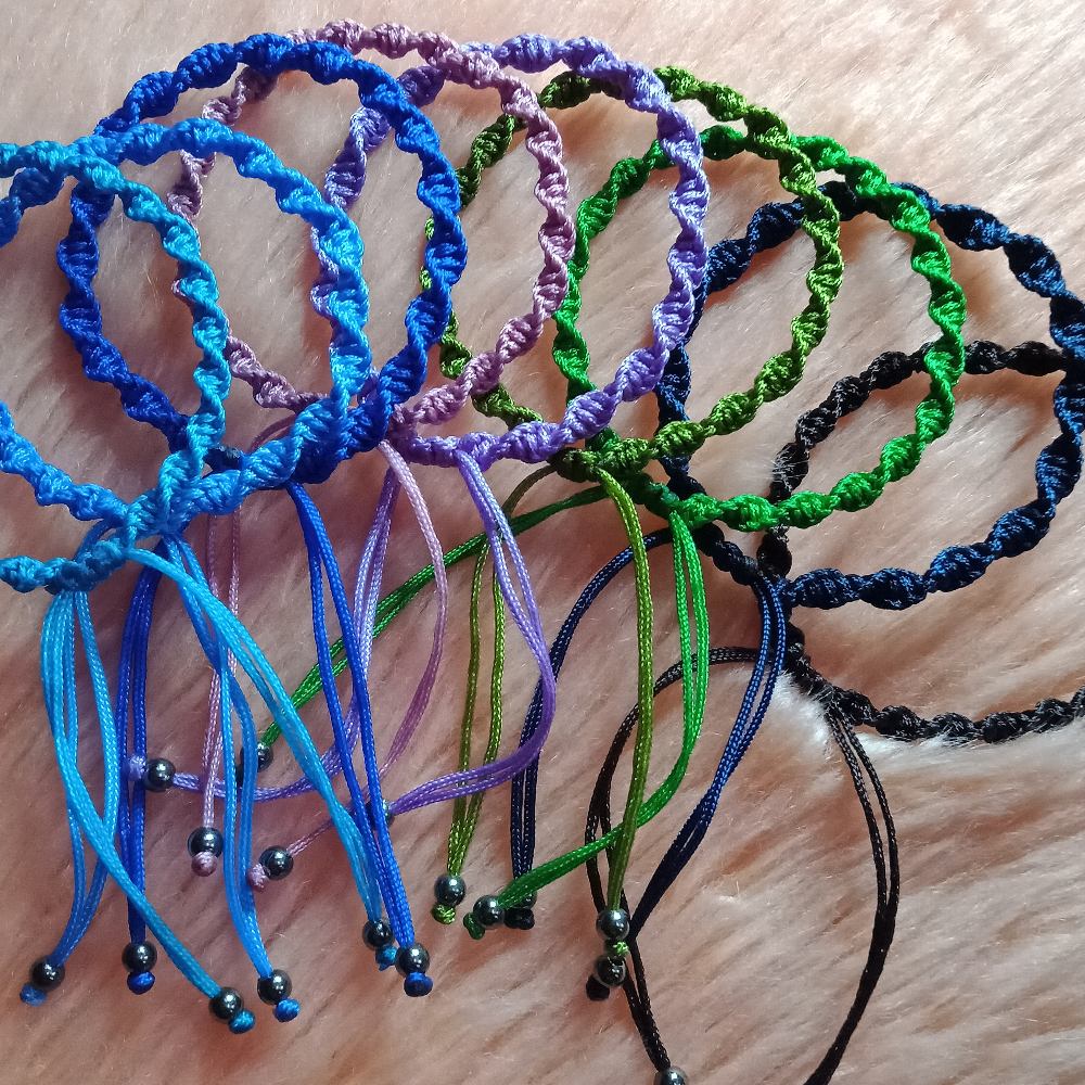 Twisted squareknot bracelet (sold per dozen)
