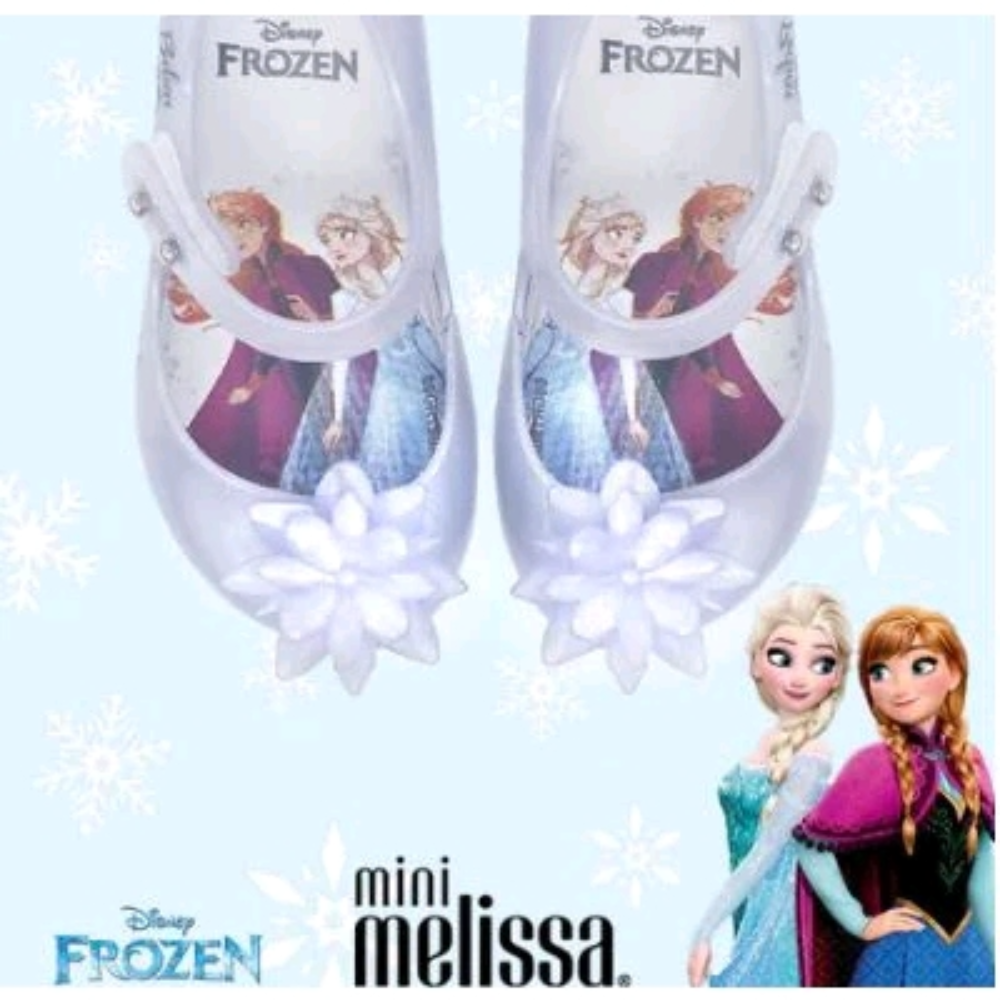 Mini Melissa Ultragirl + Frozen Pearl Snowflake