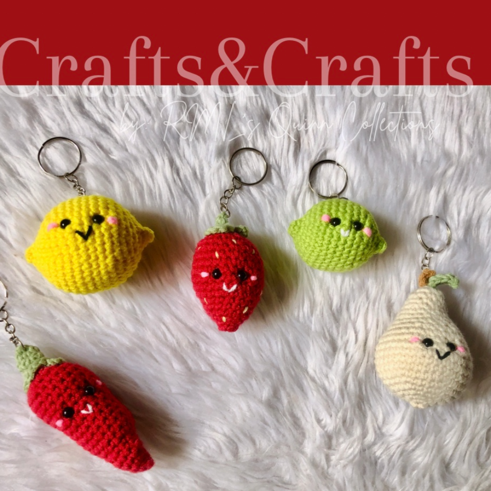 Crochet fruits & veggies keychain