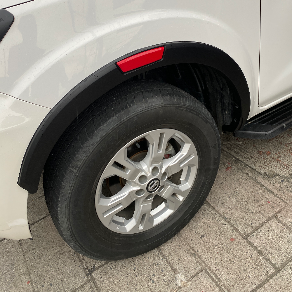 Nissan navara 2021-2024 slim fender flare