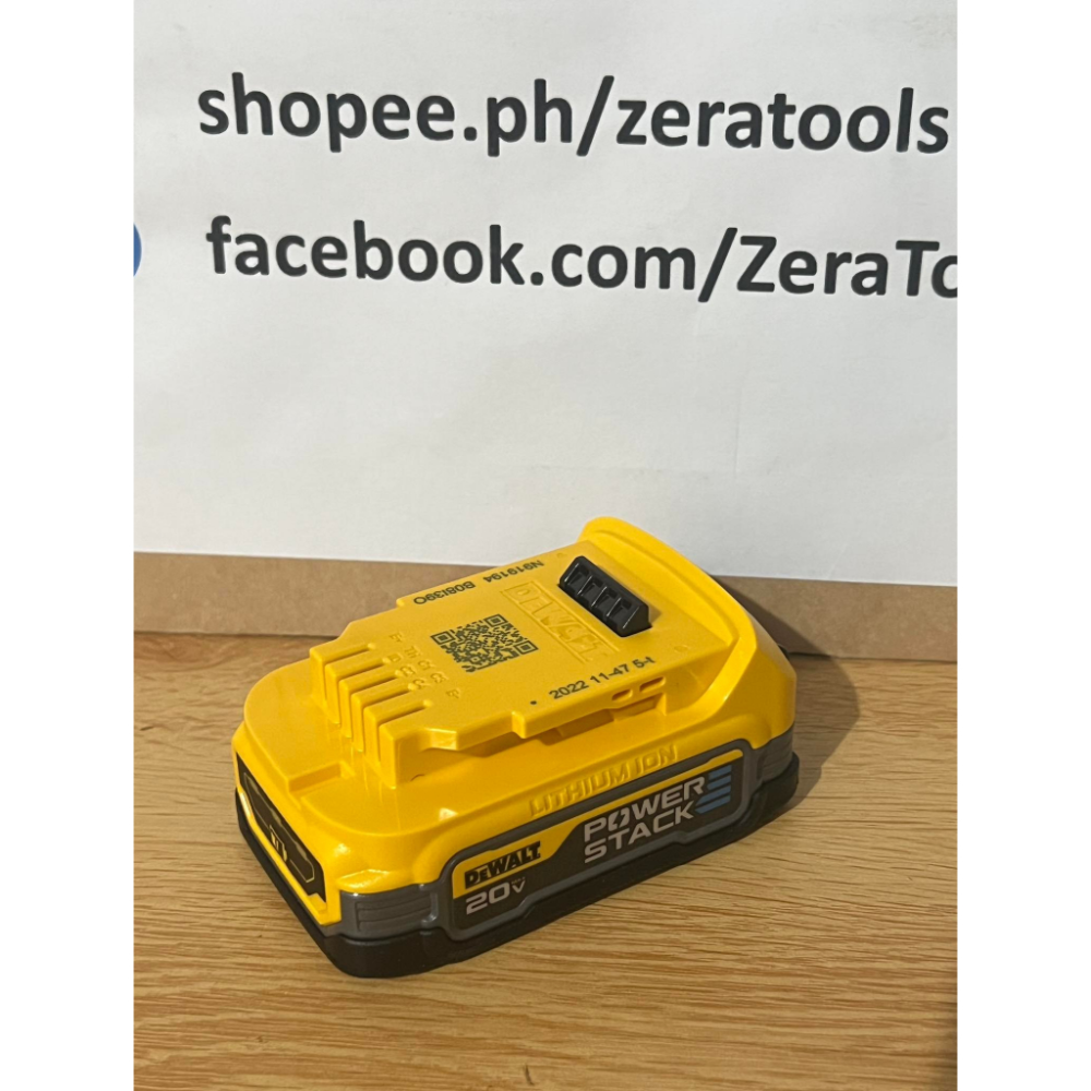 DEWALT 20V MAX POWERSTACK Compact Battery 1.7amp