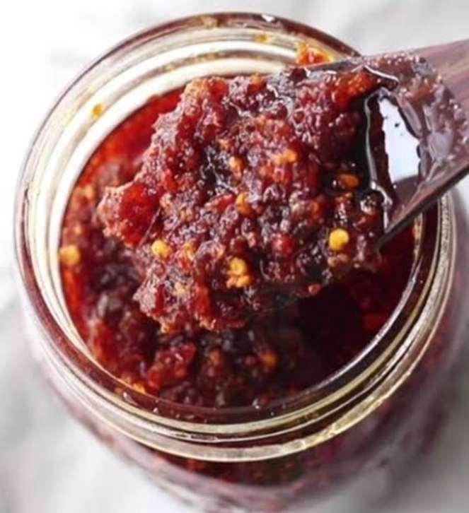 Chili garlic paste
