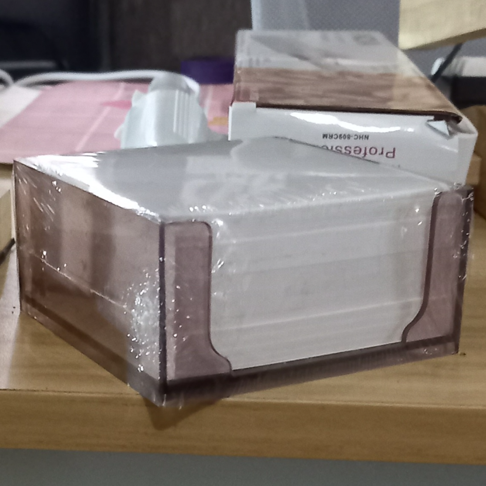 Memo Holder